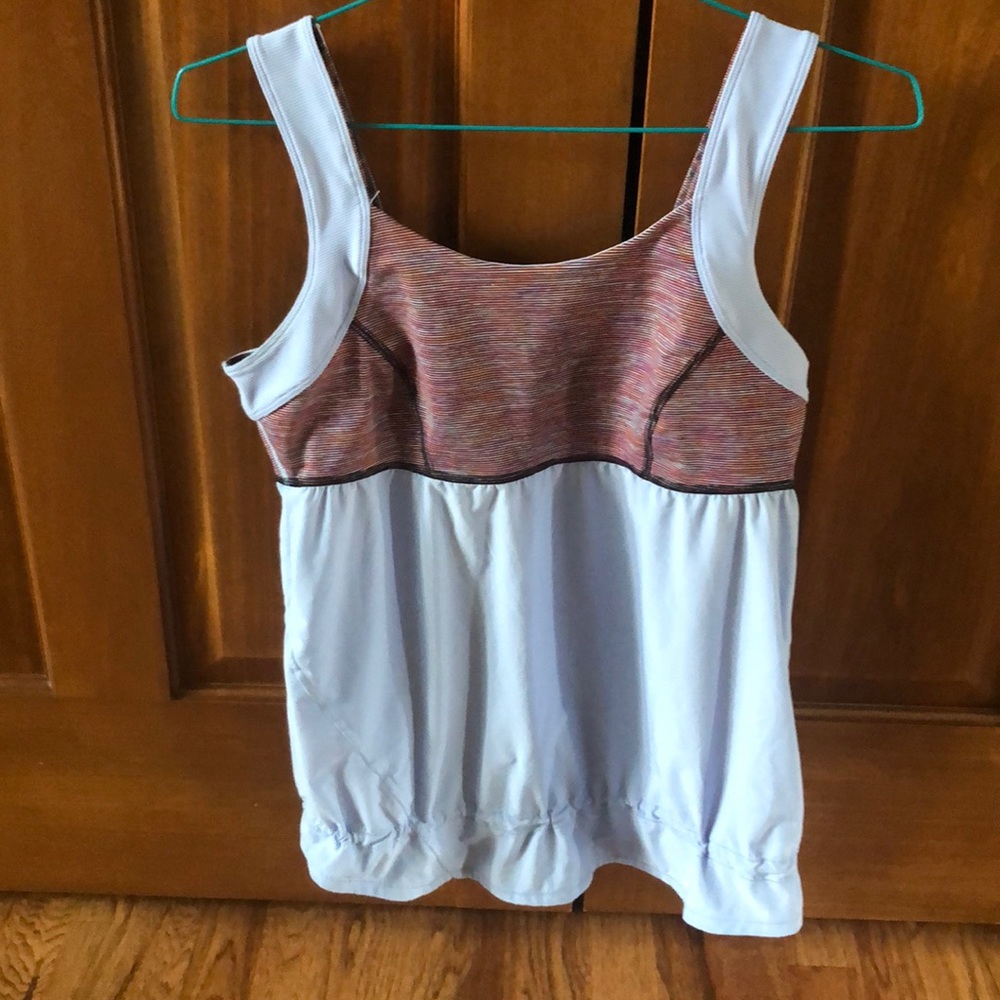 Loose fitting Lululemon tank